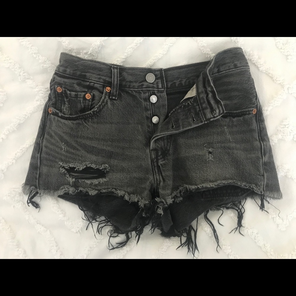 Levi’s 501 size 24 high waisted wedgie shorts
